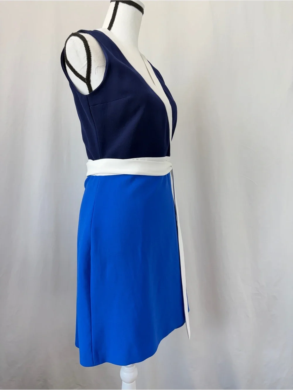 Diane Von Furstenberg DVF Gracie Wrap Dress Sz 6 Blue White V-neck Color Block - Picture 9 of 17